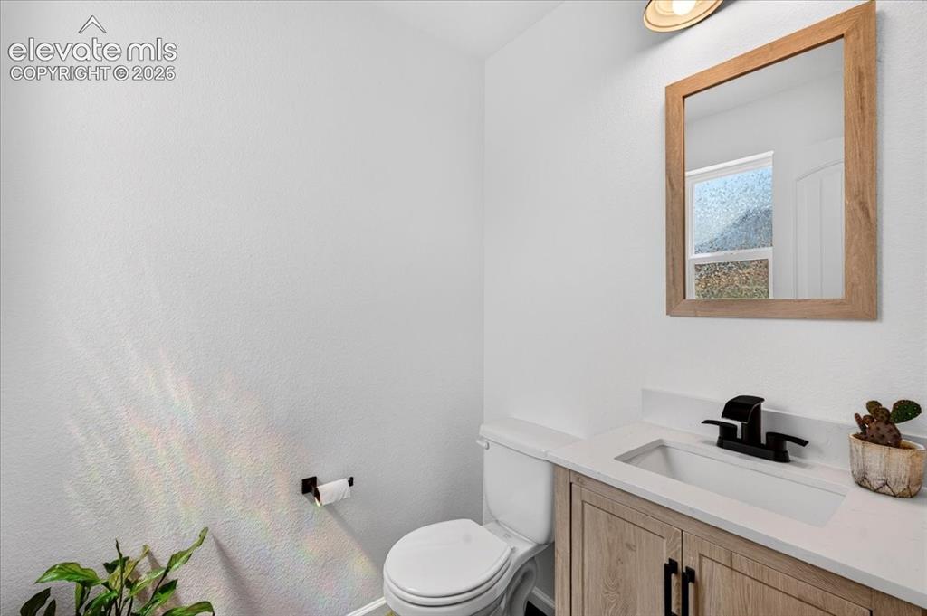 Image 14 of 36: Bathroom