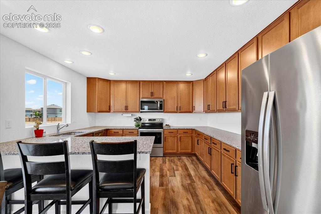 Image 9 of 36: Kitchen