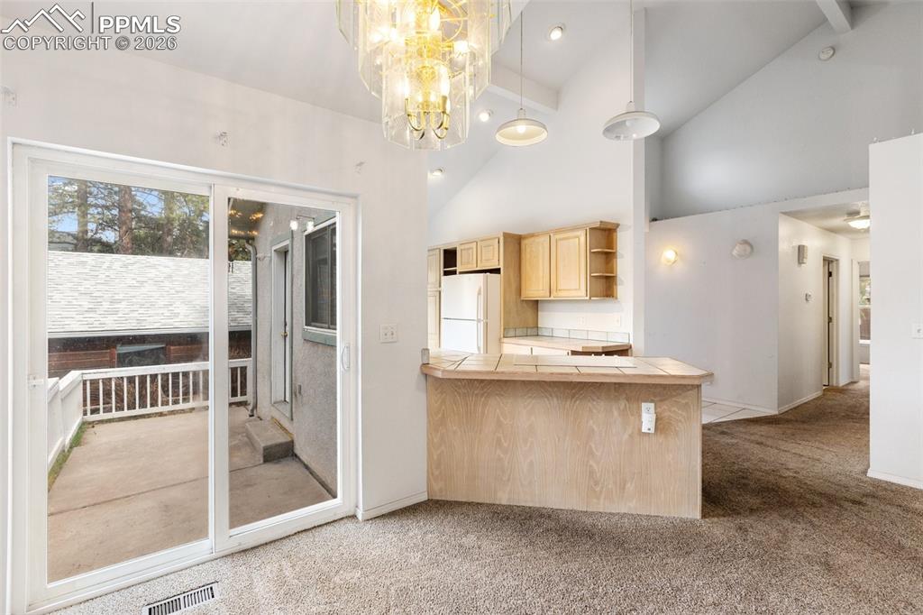 Image 10 of 38: Kitchen