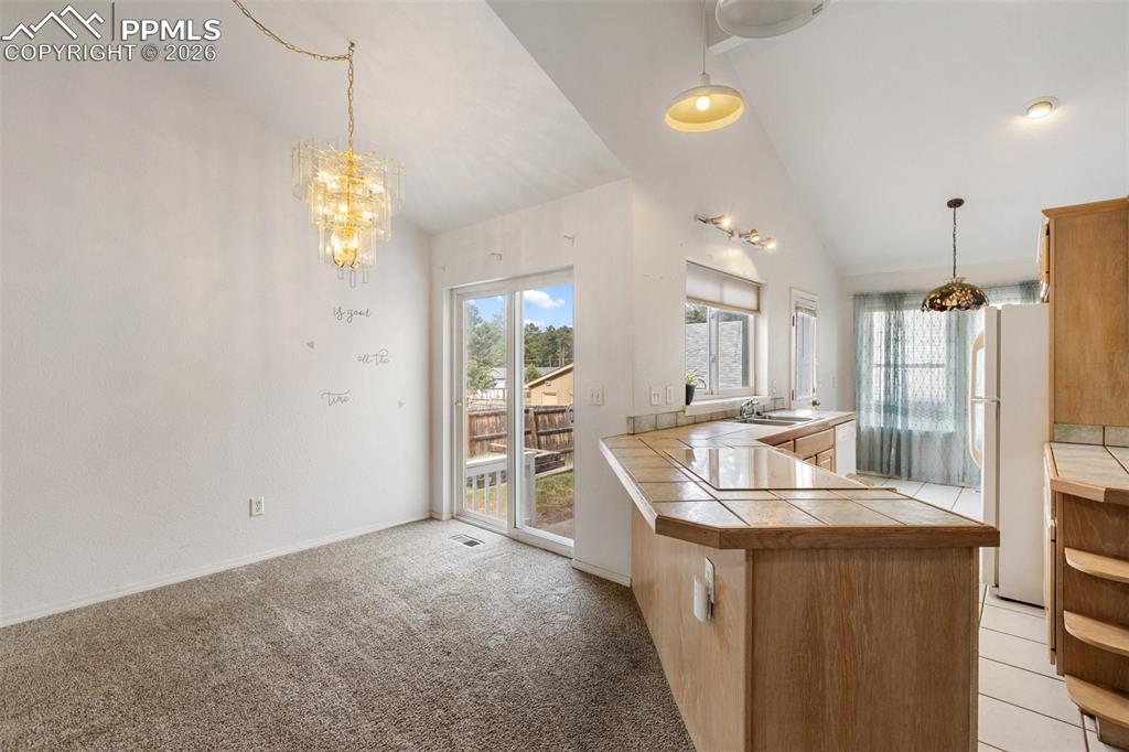 Image 11 of 38: Kitchen