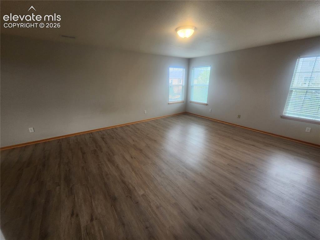 Image 16 of 39: Living Room