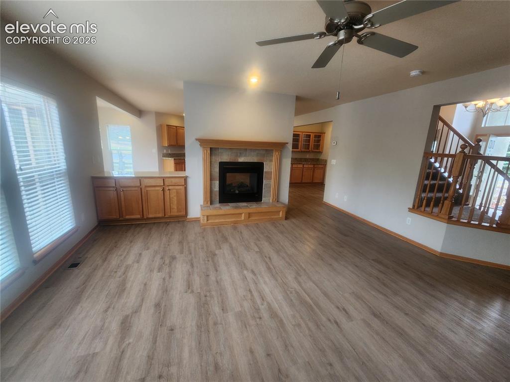 Image 7 of 39: Dining Room