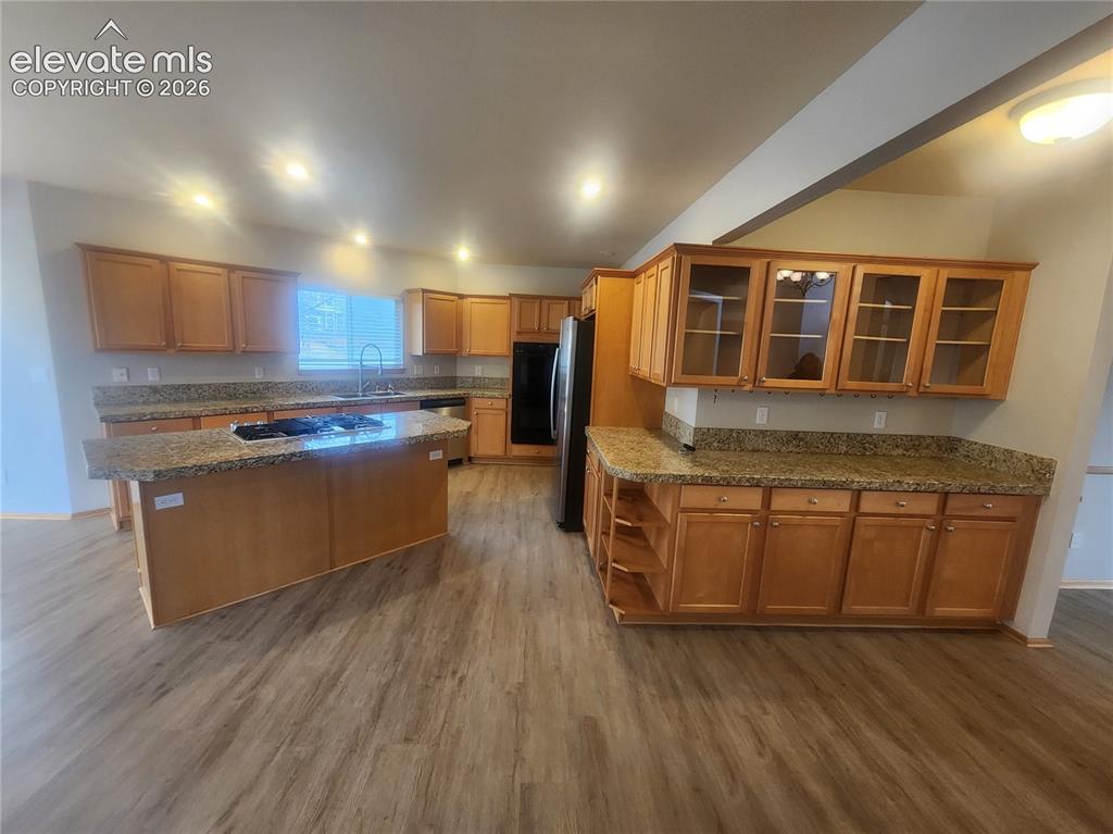Image 9 of 39: Living Room