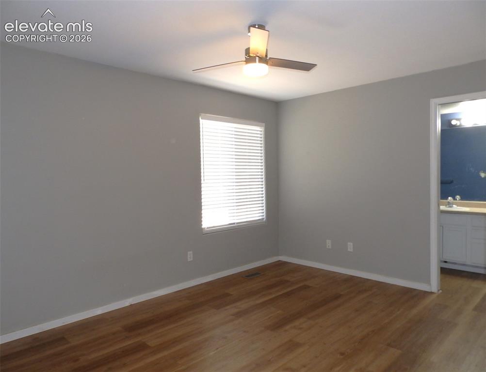 Image 6 of 11: Master Bedroom