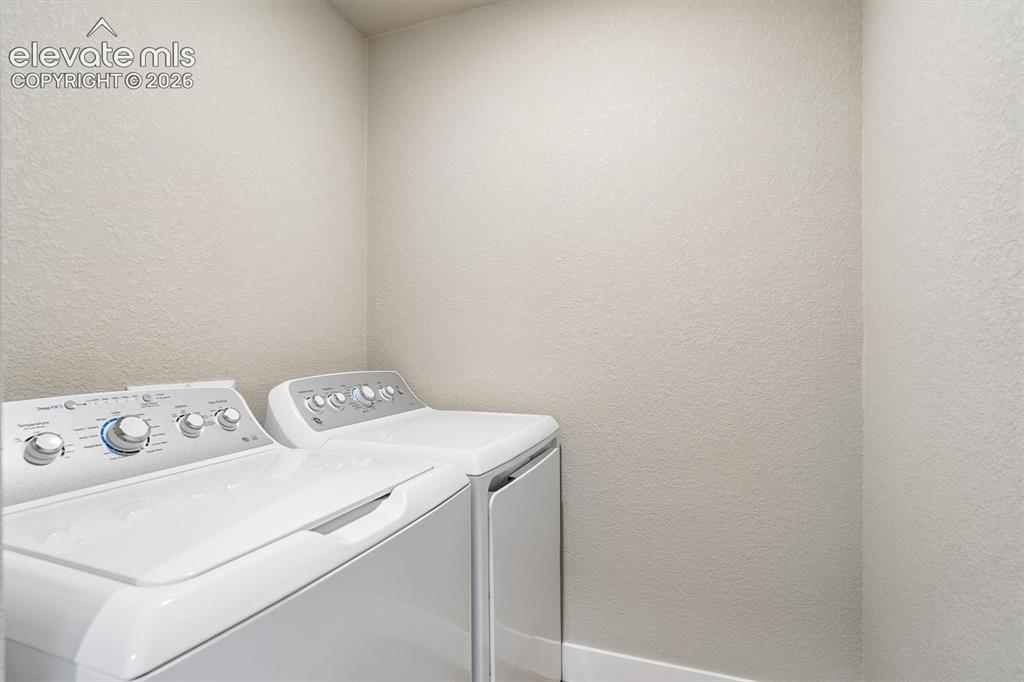 Image 12 of 25: Laundry