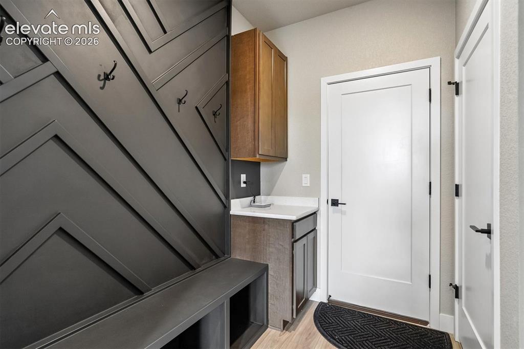 Image 8 of 25: Mud Room