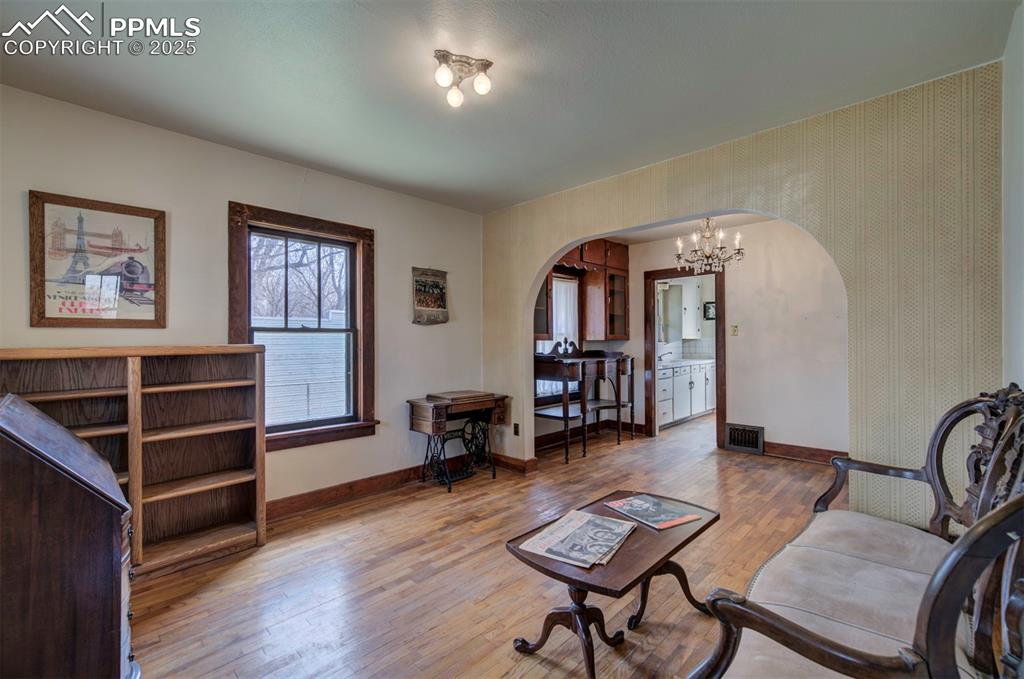 Image 7 of 40: Beautiful wood everywhere