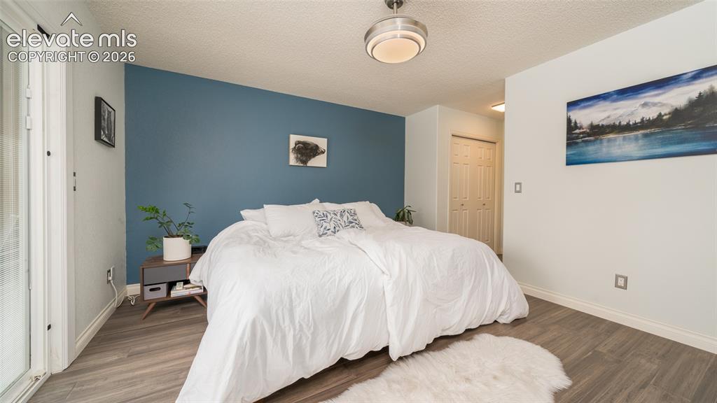 Image 9 of 26: Bedroom