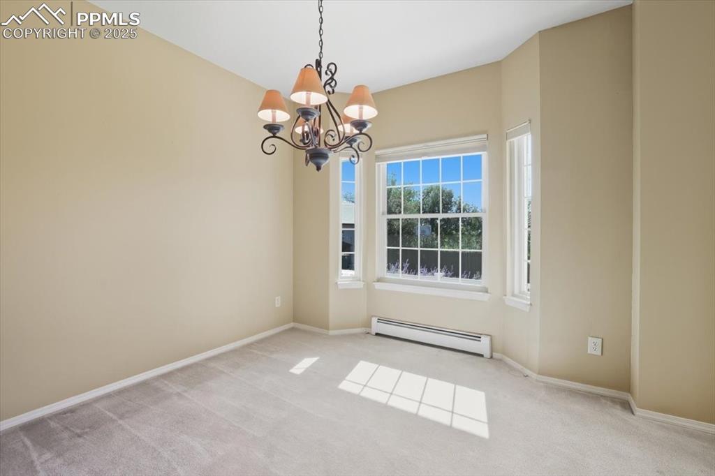 Image 11 of 48: Dining Room