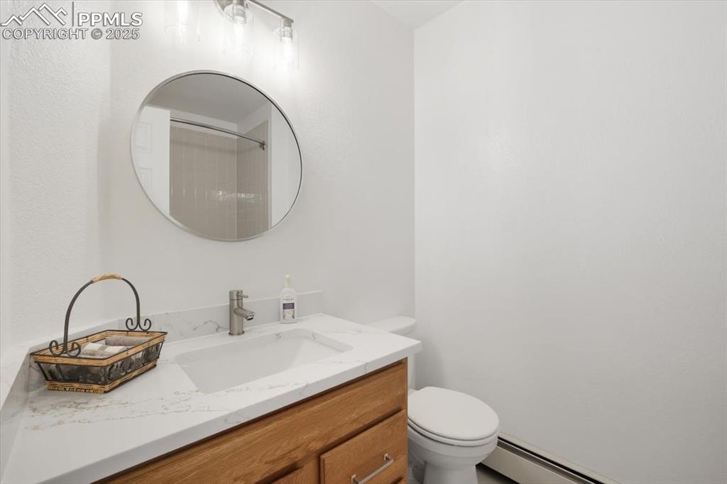 Image 32 of 48: Bathroom