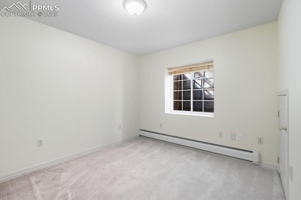 Image 38 of 48: basement 