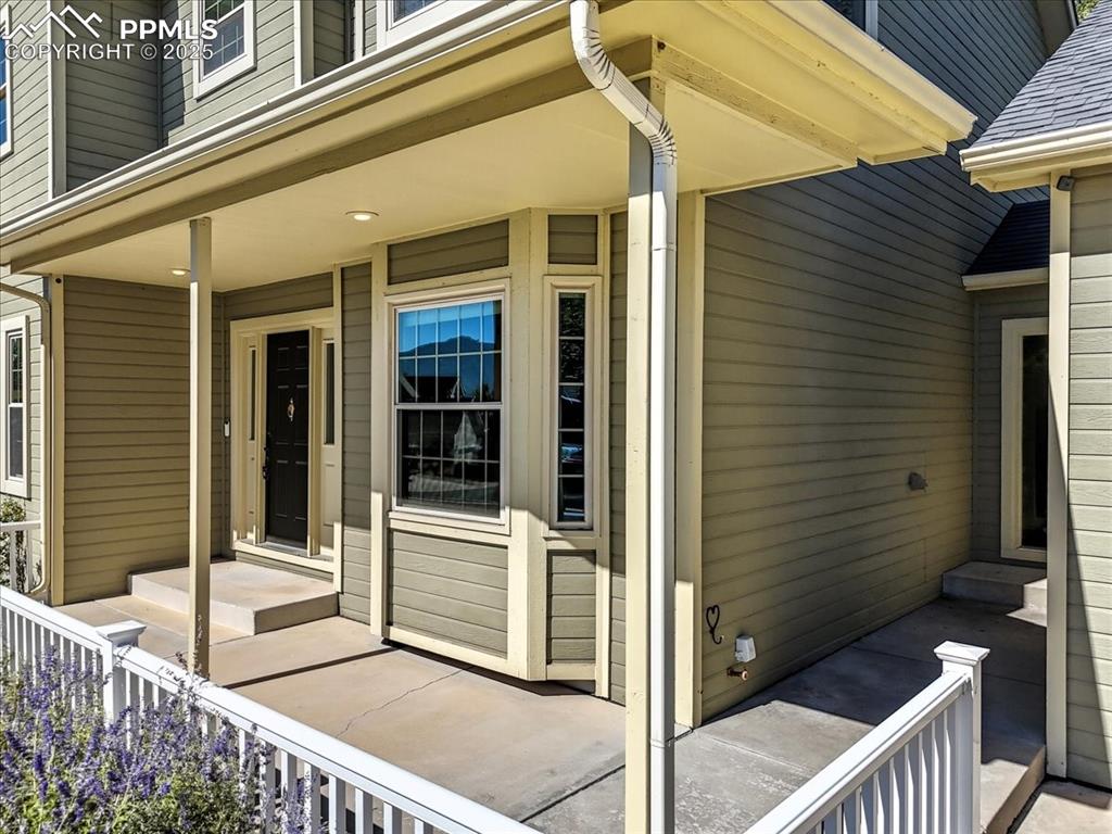 Image 5 of 48: Entry