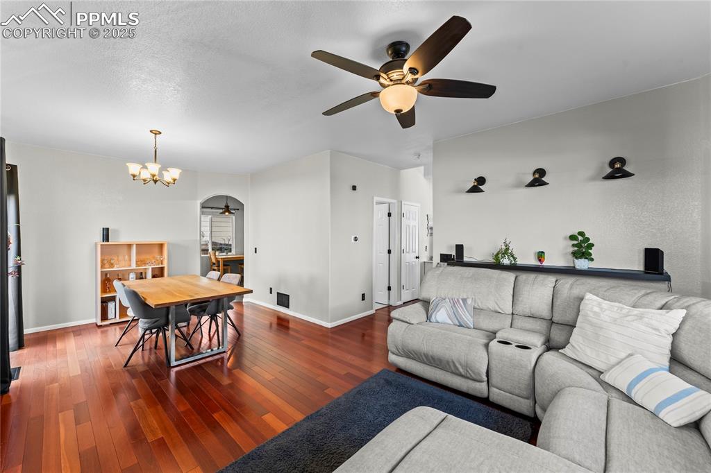 Image 7 of 34: Living Room