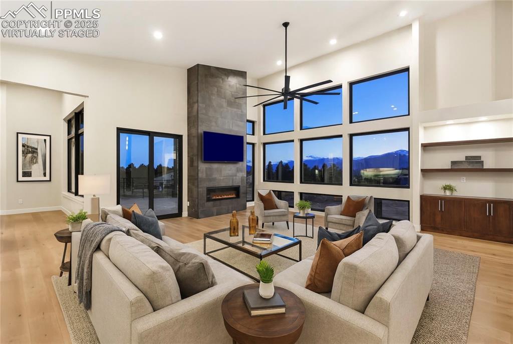 Image 14 of 50: Virtually Staged