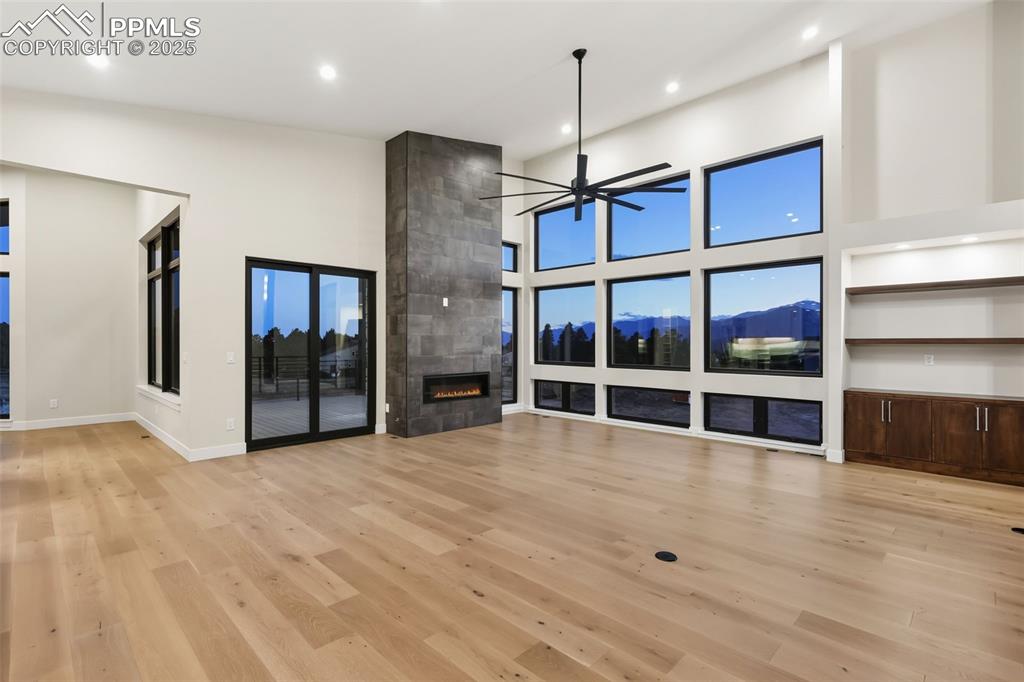 Image 15 of 50: Great Room