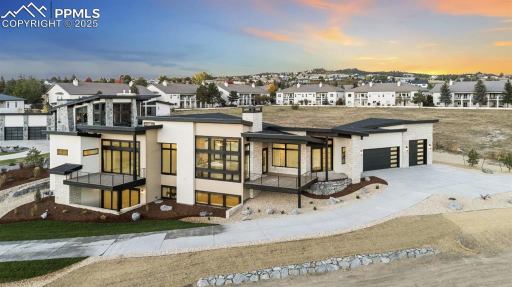 Image 6 of 50: Front of Structure