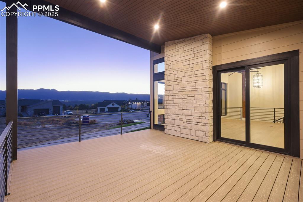 Image 9 of 50: Patio