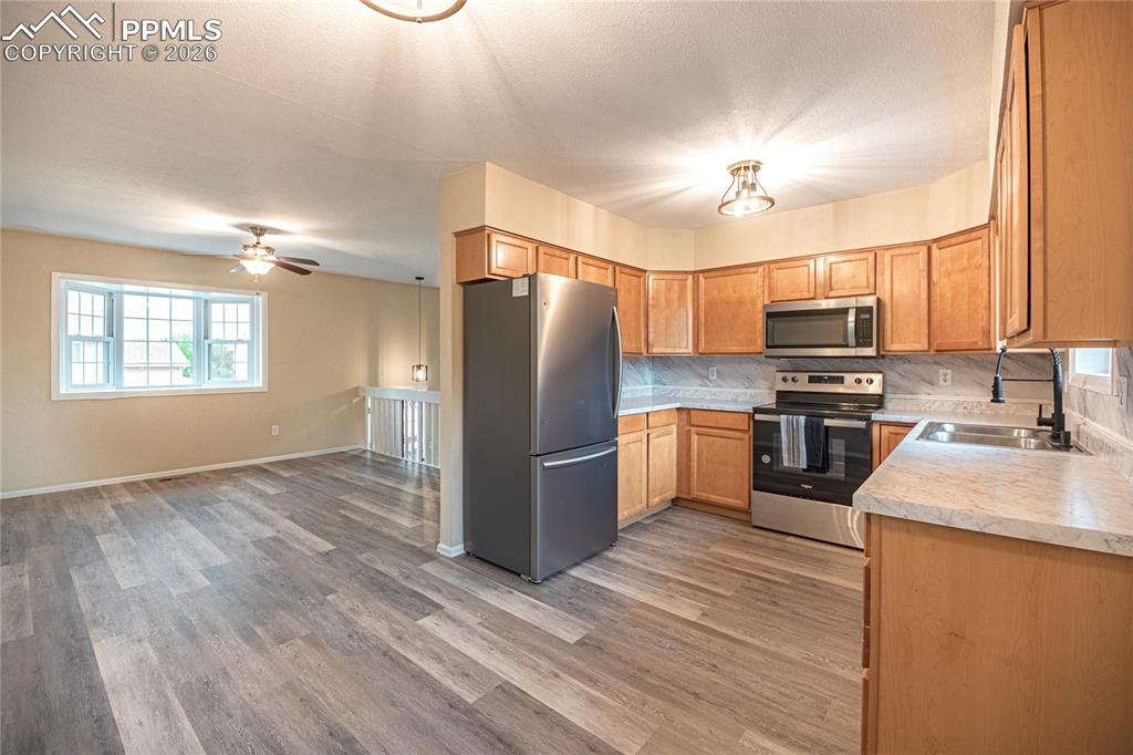 Image 12 of 42: Kitchen