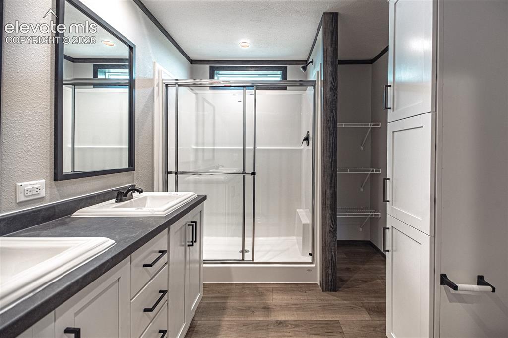Image 17 of 35: Master Bathroom
