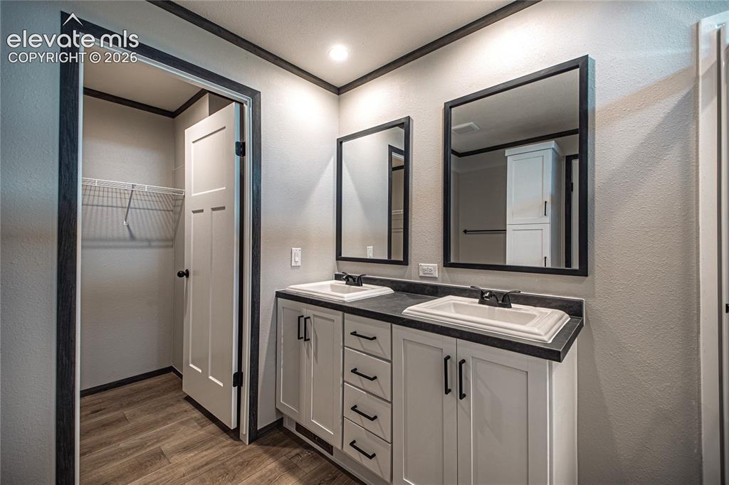 Image 18 of 35: Master Bathroom