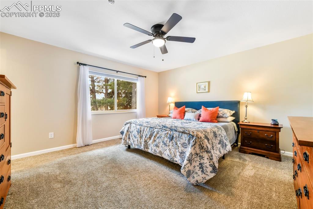 Image 11 of 50: Dining Room