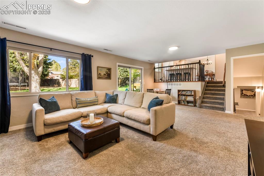 Image 23 of 50: Bedroom