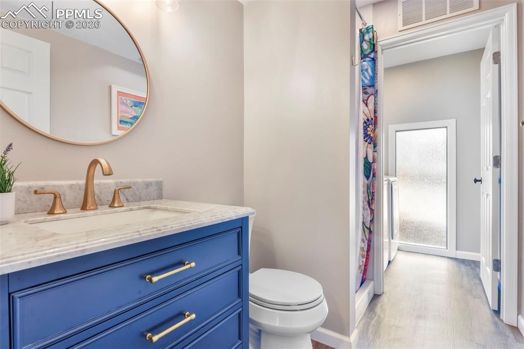 Image 26 of 50: Family Room