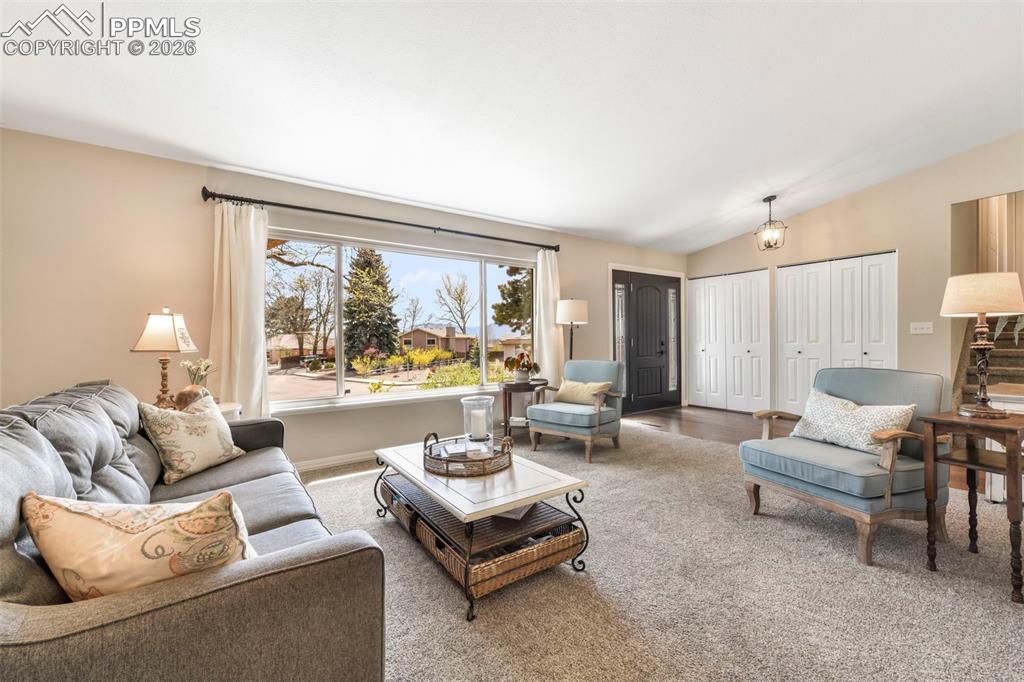 Image 6 of 50: Living Room