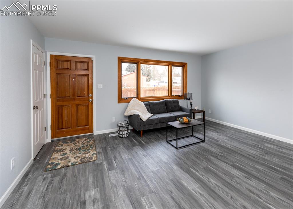 Listing 1421192, Image 5 of 49