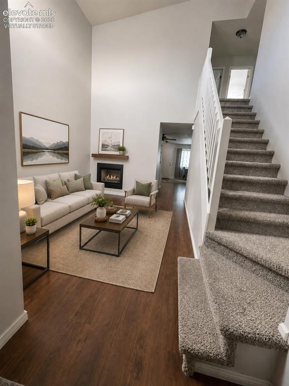 Image 5 of 13: VIRTUALLY STAGED - Living Room