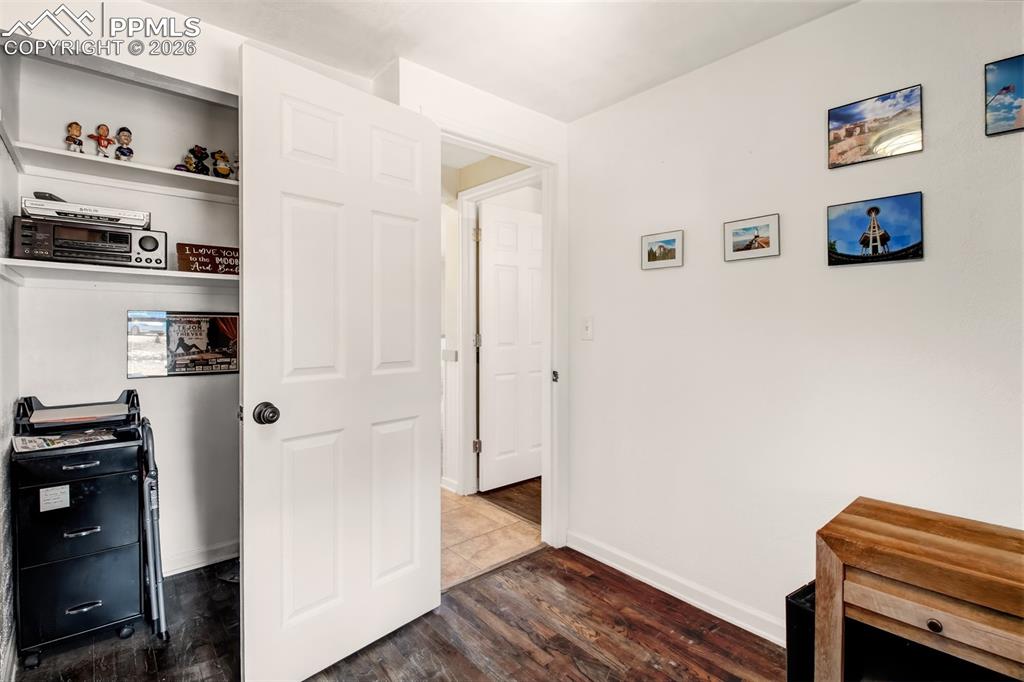 Image 25 of 38: Bedroom 3