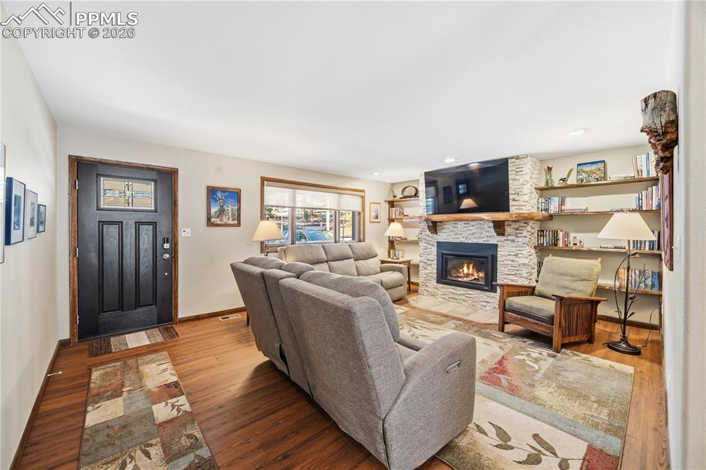 Image 7 of 40: entryway, LVT flooring