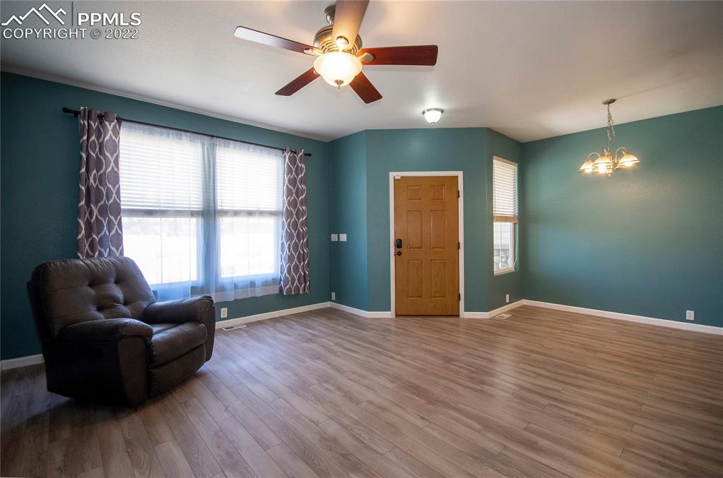 Listing 1427103, Image 5 of 24
