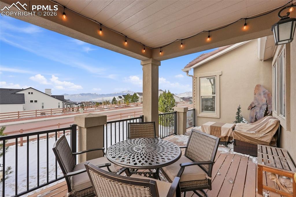 Image 32 of 50: Balcony