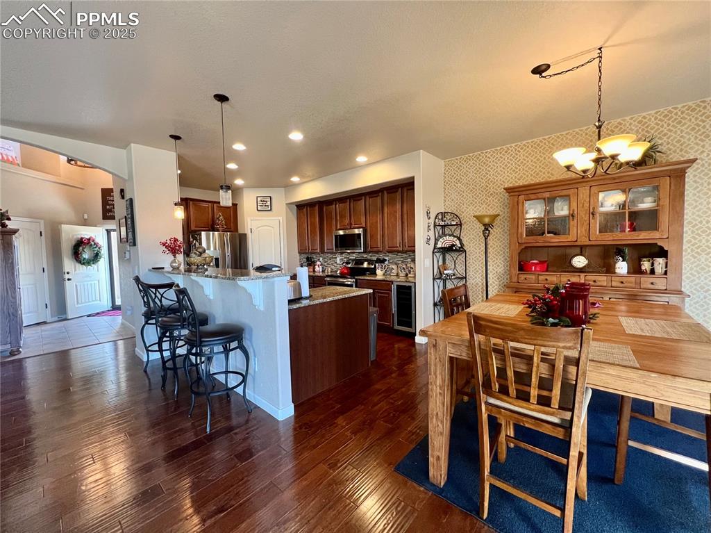 Image 10 of 37: Kitchen