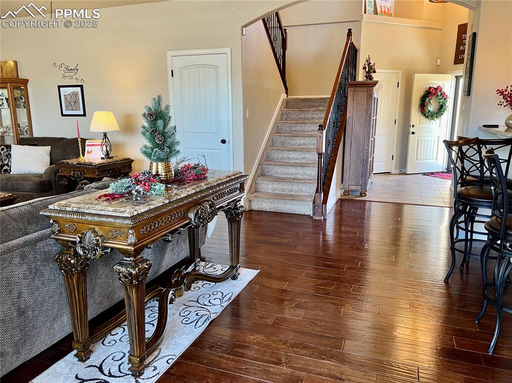 Image 11 of 37: Entry