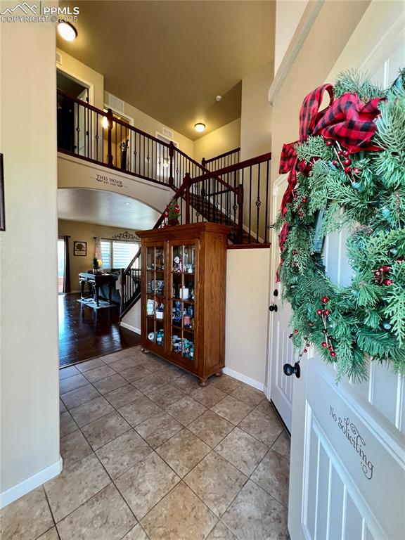 Image 4 of 37: Entry