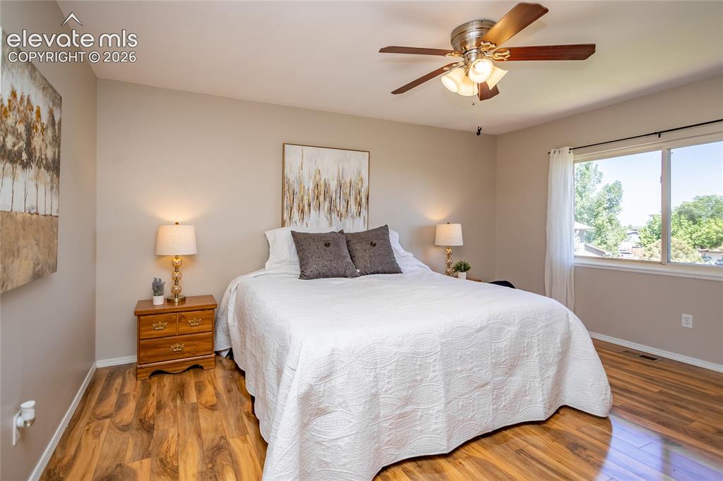Image 13 of 40: Large primary bedroom.