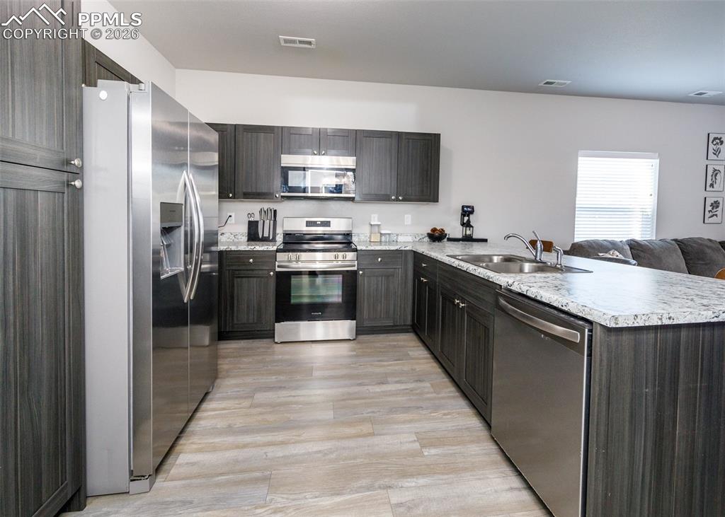 Image 10 of 26: Kitchen