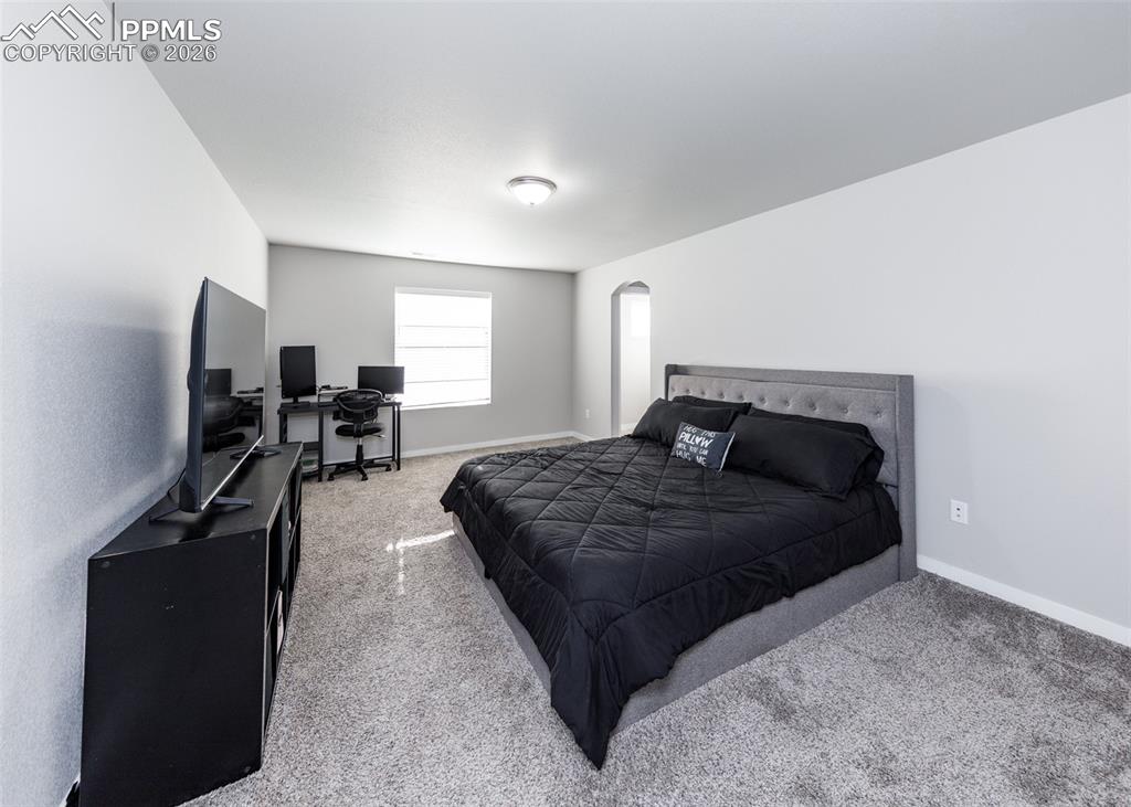 Image 15 of 26: Bedroom