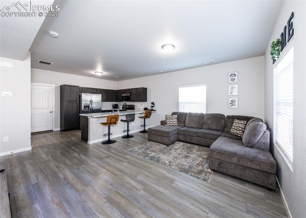 Image 5 of 26: Living Room