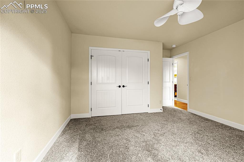 Image 16 of 35: Bedroom