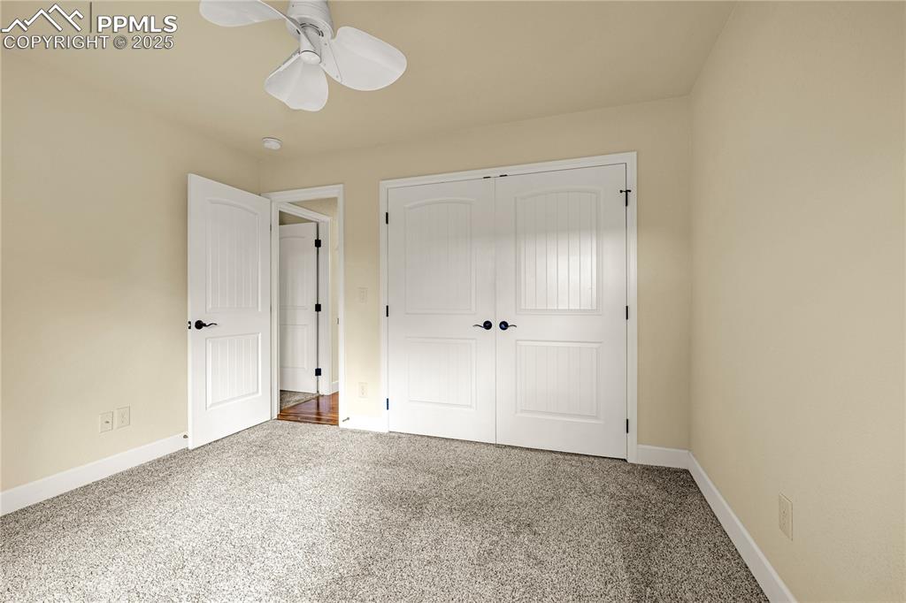 Image 18 of 35: Bedroom