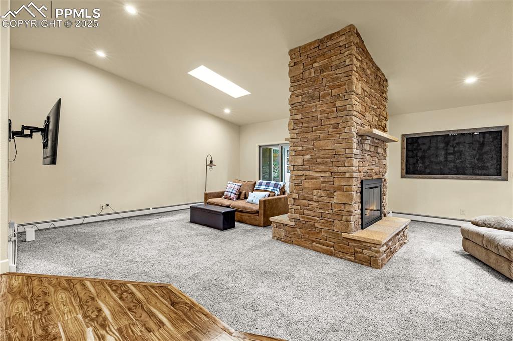 Image 7 of 35: Living Room