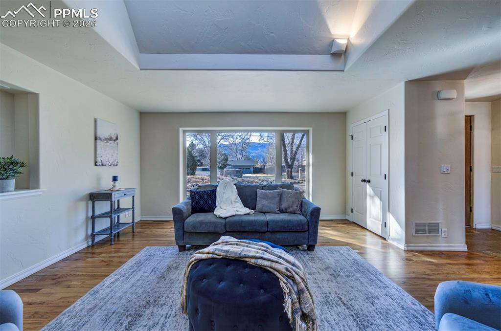 Image 11 of 44: Living Room