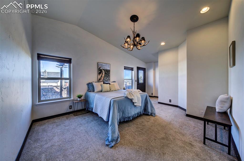 Image 26 of 44: Bedroom