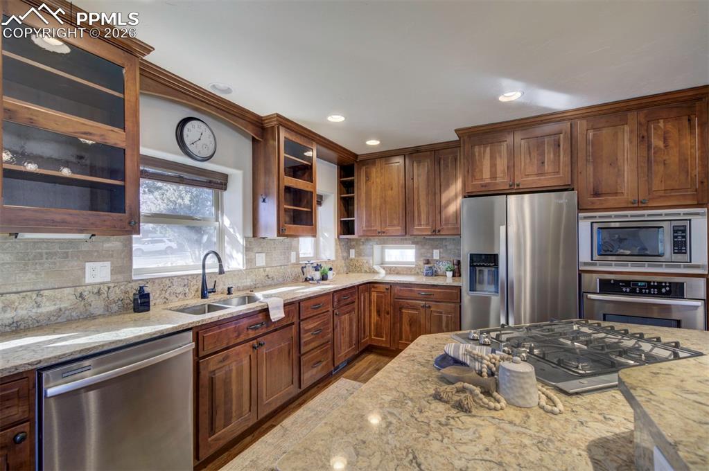 Image 5 of 44: Kitchen