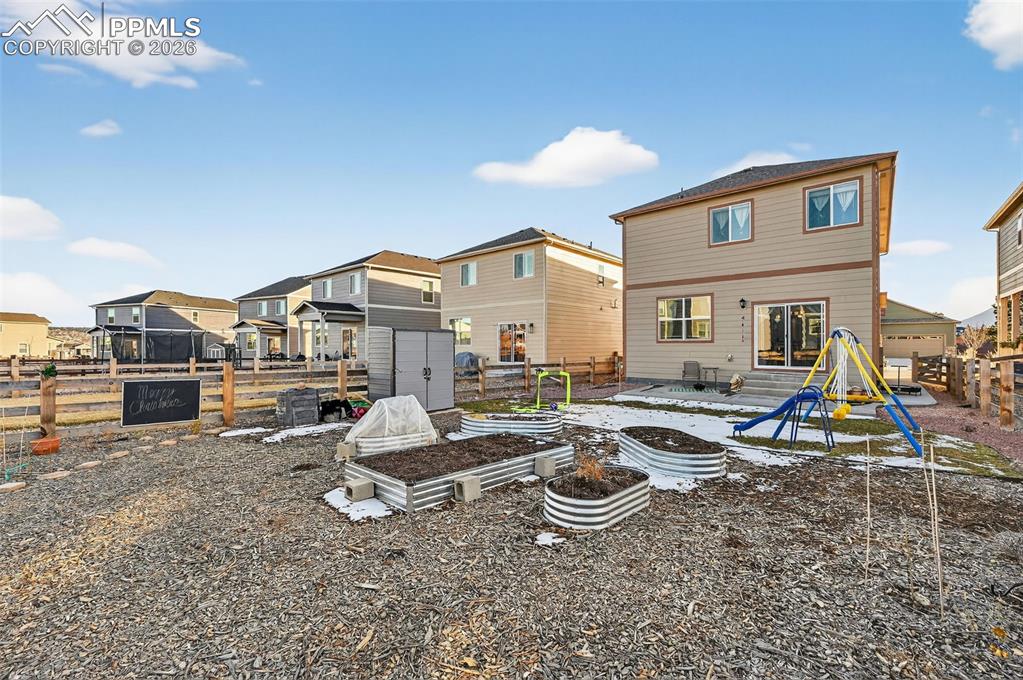 Image 36 of 36: Back of Structure