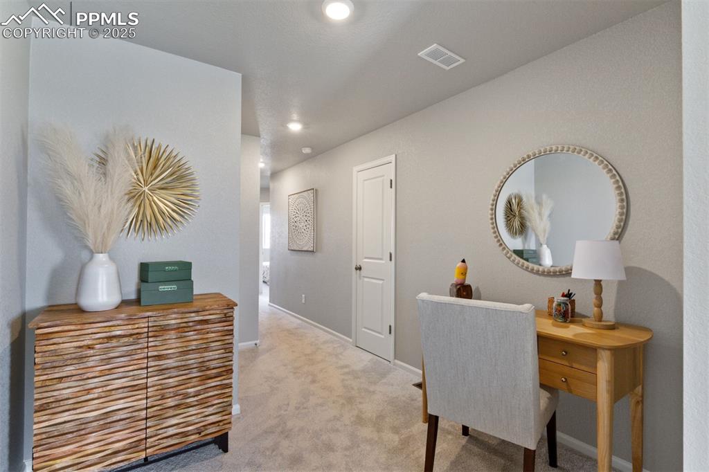 Image 10 of 19: Photos of model home