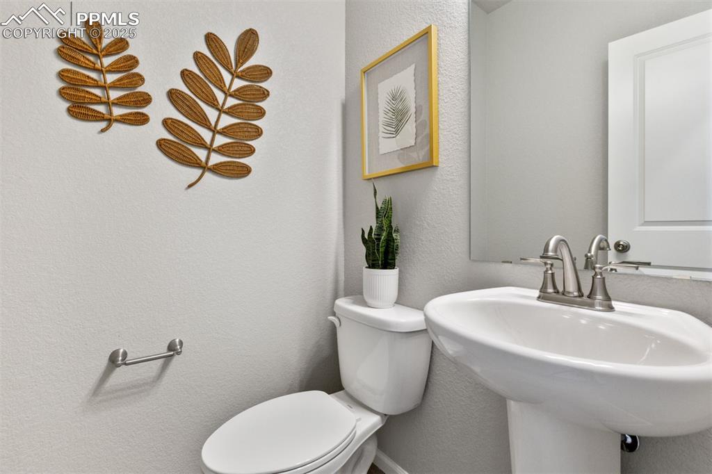 Image 11 of 19: Photos of model home